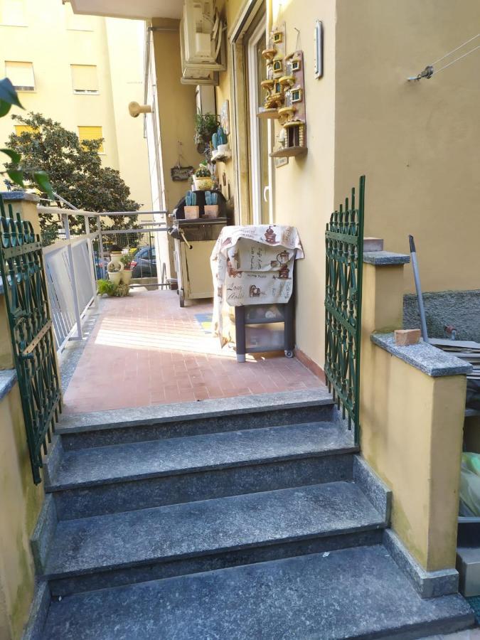 Oparavisegenova Buitenkant foto